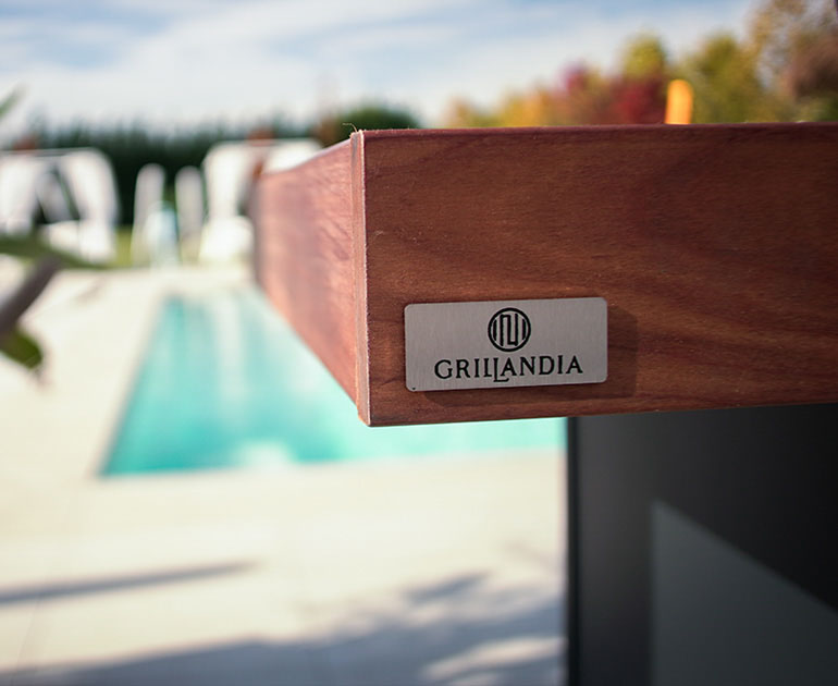 Grillandia Странични крила